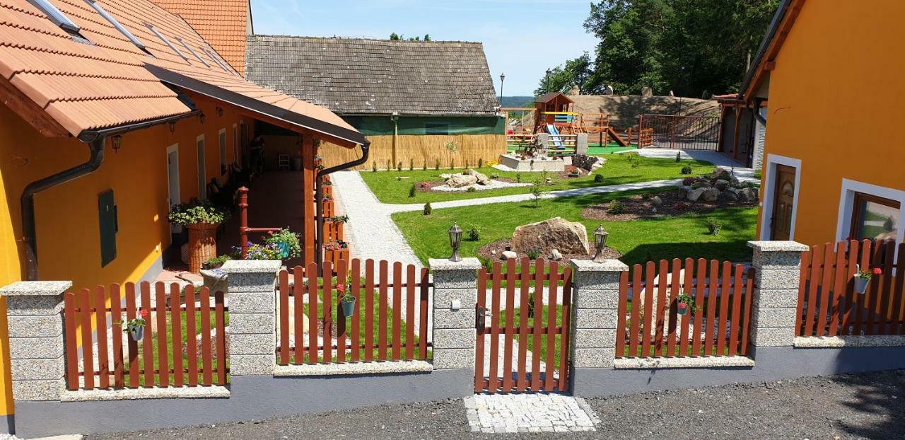 Penzion U Pepicka Netolice Extérieur photo